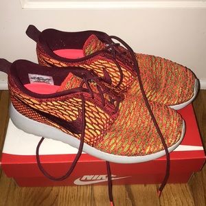 Nike Women’s Roushes